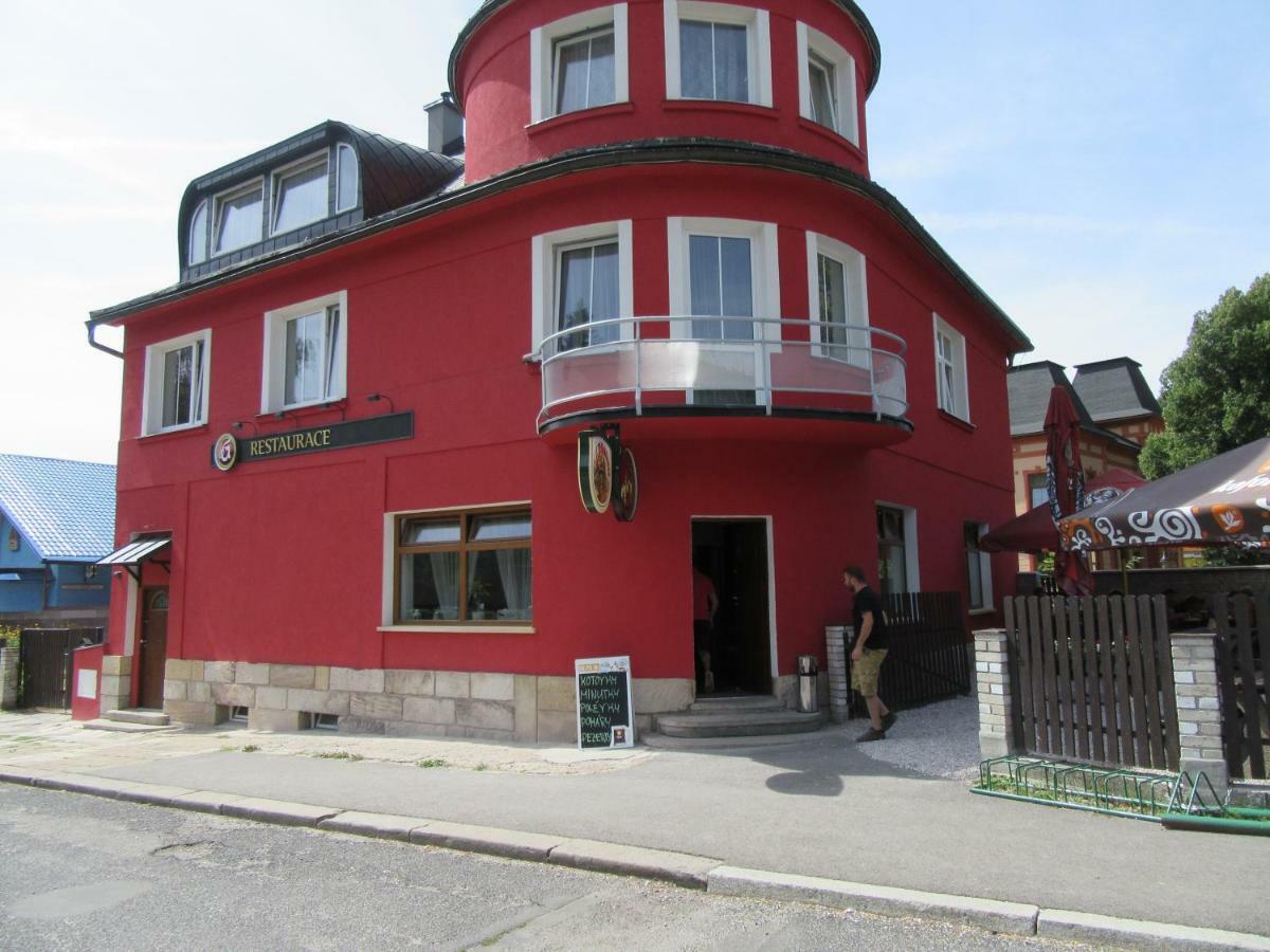 Julie 1 Apartment Svoboda nad Úpou Екстериор снимка