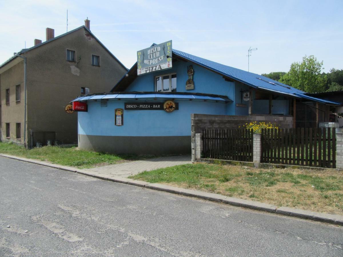 Julie 1 Apartment Svoboda nad Úpou Екстериор снимка
